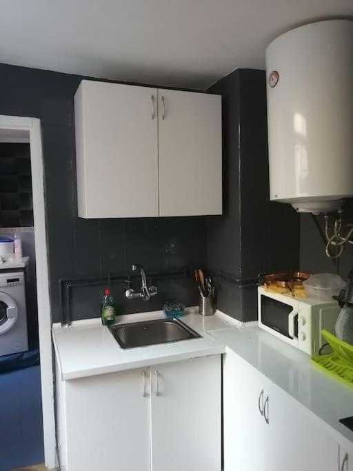 Apartamento Hotel Montana Lavapies 马德里 外观 照片